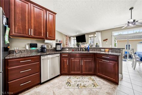 7347 Warblers Lane North Ridgeville OH 44039