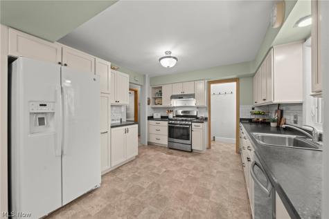 10890 Tiffany Lane Parma Heights OH 44130
