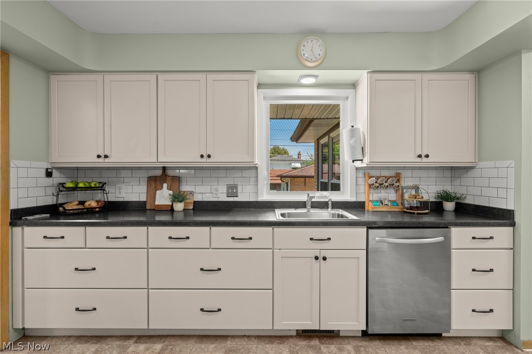 10890 Tiffany Lane Parma Heights OH 44130