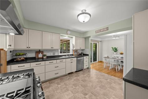 10890 Tiffany Lane Parma Heights OH 44130