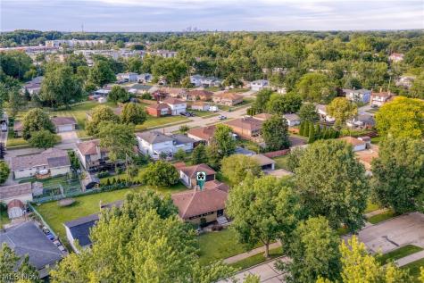 10890 Tiffany Lane Parma Heights OH 44130