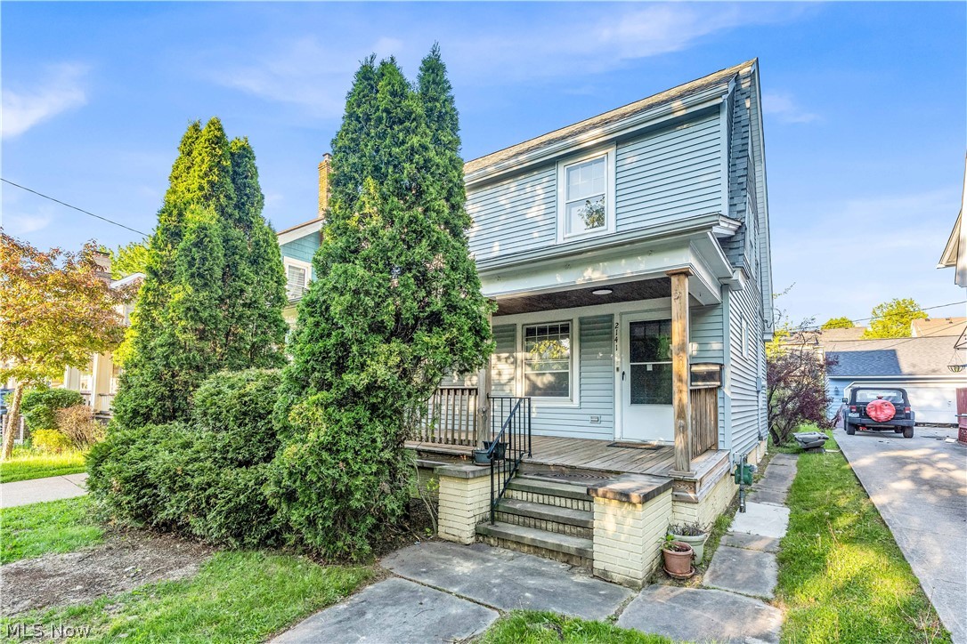 2141 Mckinley Avenue Lakewood OH 44107
