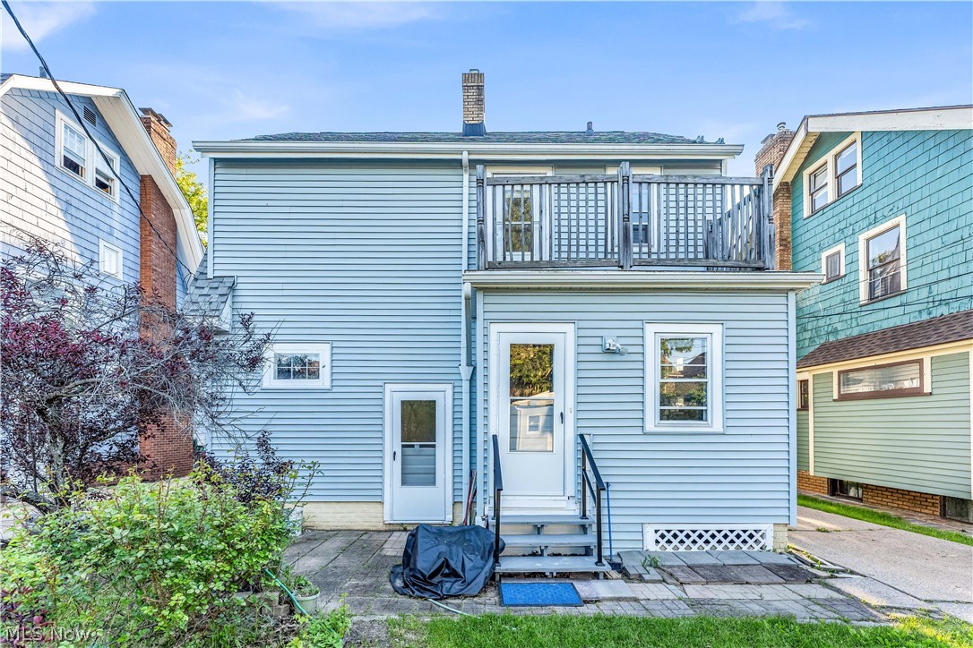 2141 Mckinley Avenue Lakewood OH 44107