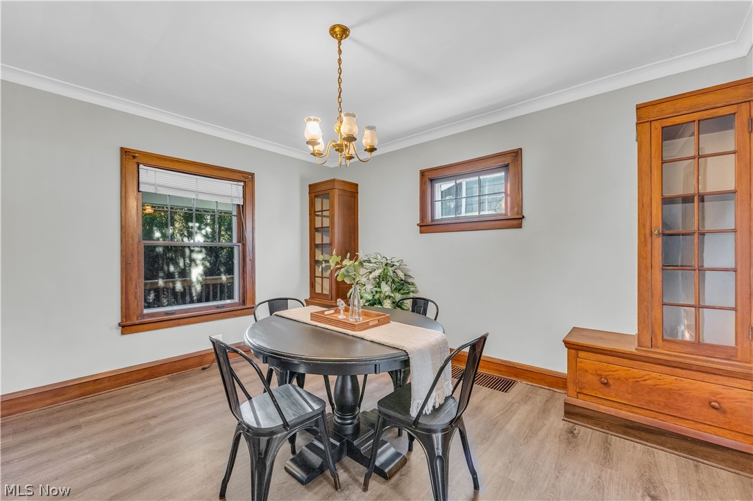 2141 Mckinley Avenue Lakewood OH 44107
