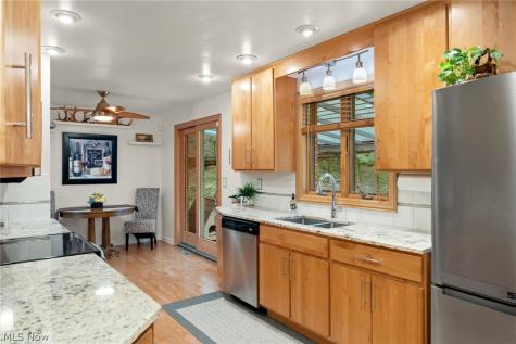 2675 W Ridgewood Drive Parma OH 44134