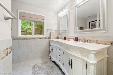 2675 W Ridgewood Drive Parma OH 44134