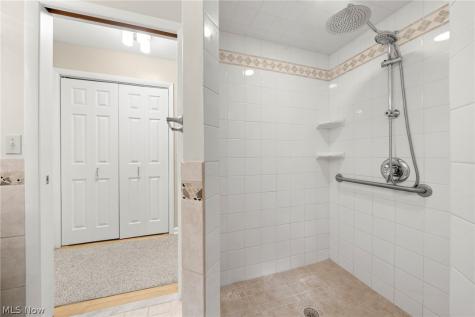 2675 W Ridgewood Drive Parma OH 44134