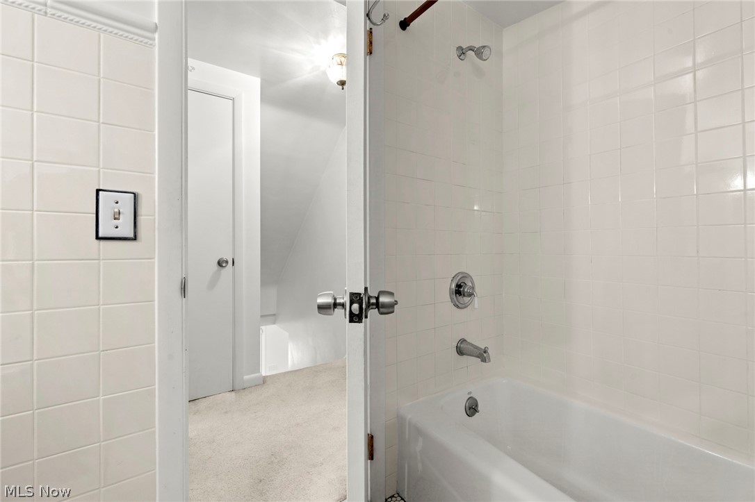 2675 W Ridgewood Drive Parma OH 44134