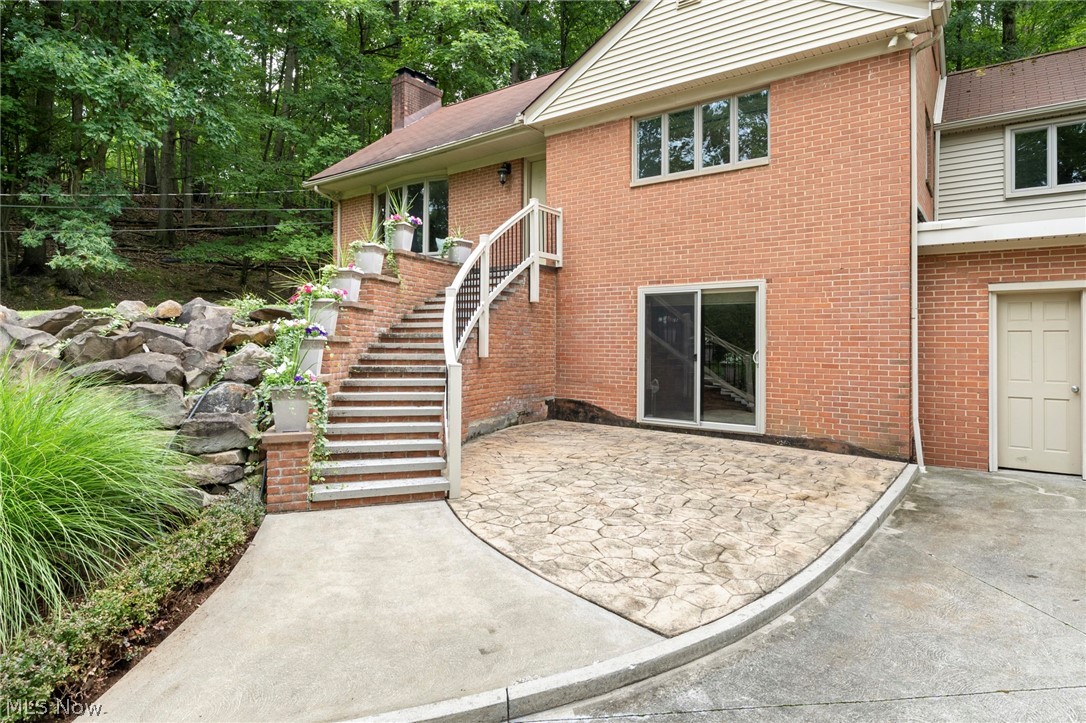 2675 W Ridgewood Drive Parma OH 44134