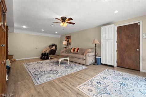 2675 W Ridgewood Drive Parma OH 44134