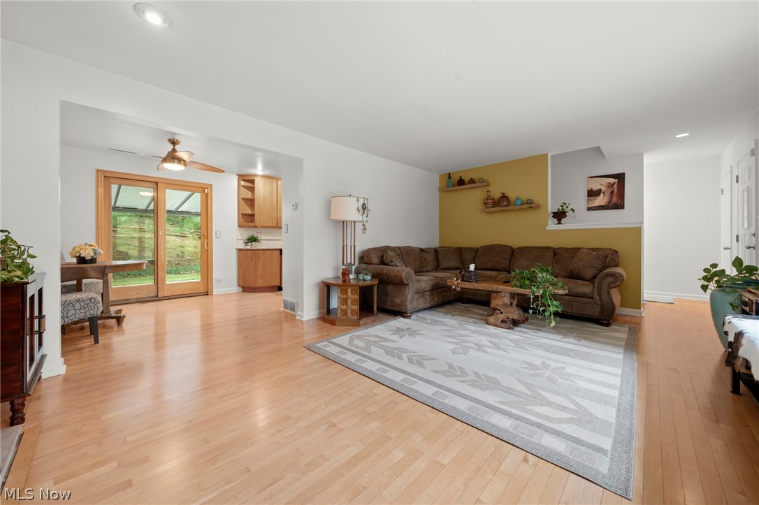2675 W Ridgewood Drive Parma OH 44134