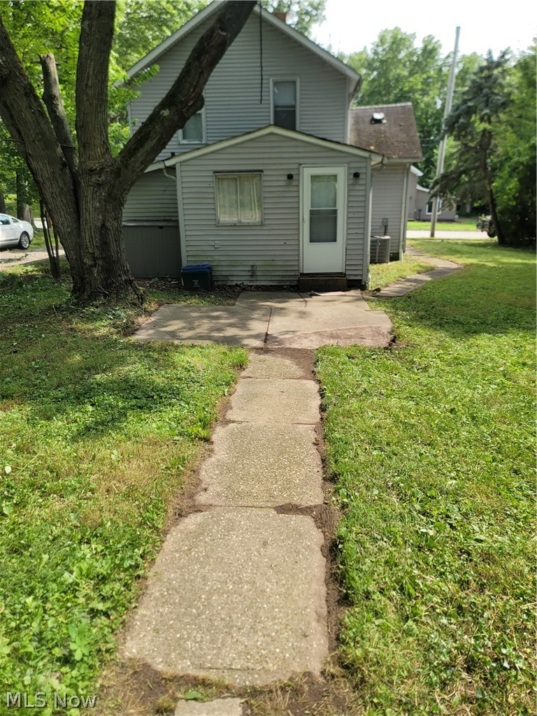 129 W Oak Street Kent OH 44240