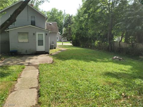 129 W Oak Street Kent OH 44240