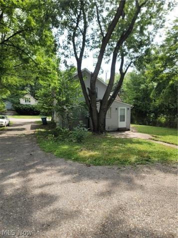 129 W Oak Street Kent OH 44240