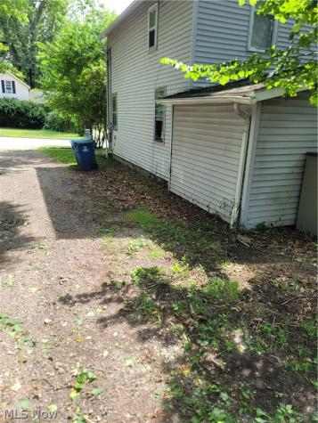 129 W Oak Street Kent OH 44240
