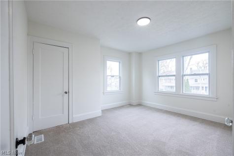 3379 Tullamore Road Cleveland Heights OH 44118