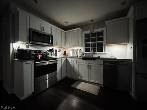 2857 Maco Drive Norton OH 44203