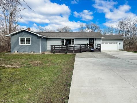 2857 Maco Drive Norton OH 44203