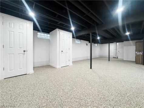 2857 Maco Drive Norton OH 44203