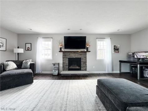 2857 Maco Drive Norton OH 44203