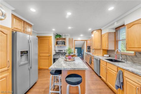 10037 W Sprague Road North Royalton OH 44133