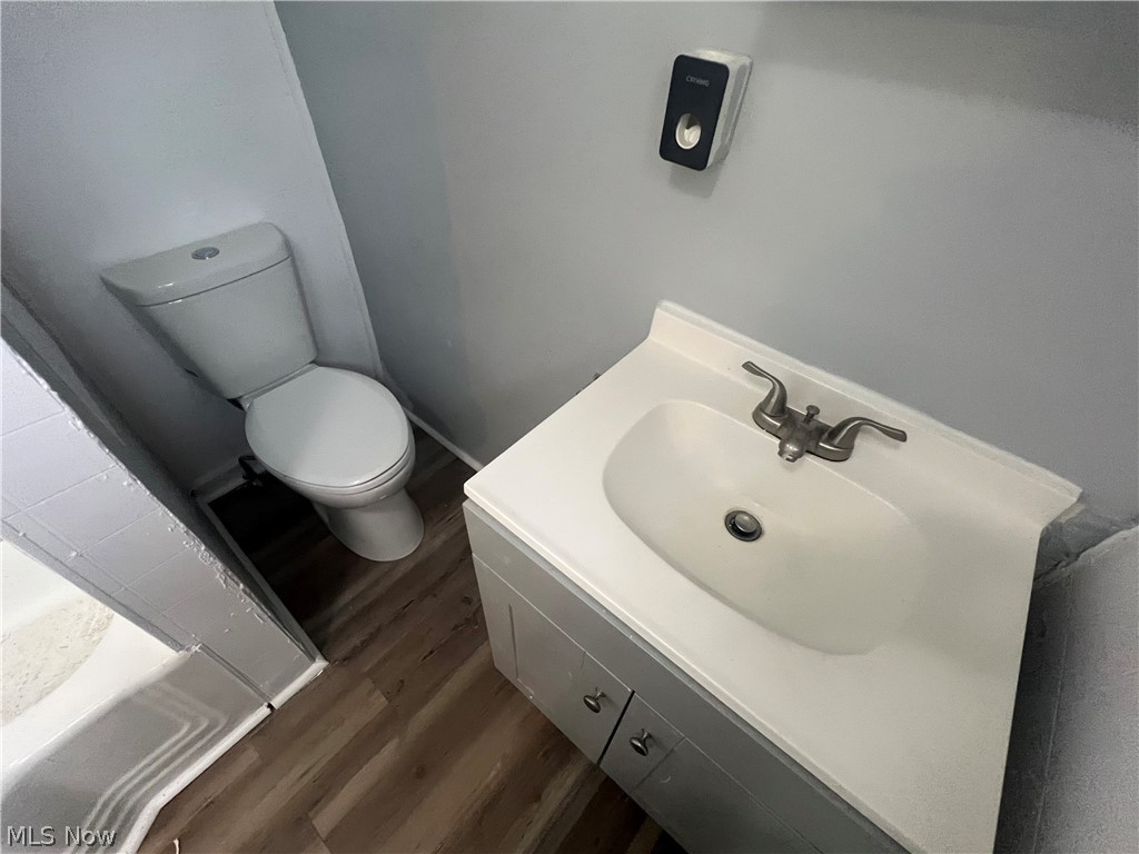 11312 Dove Avenue Cleveland OH 44105
