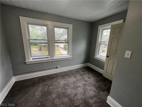 11312 Dove Avenue Cleveland OH 44105