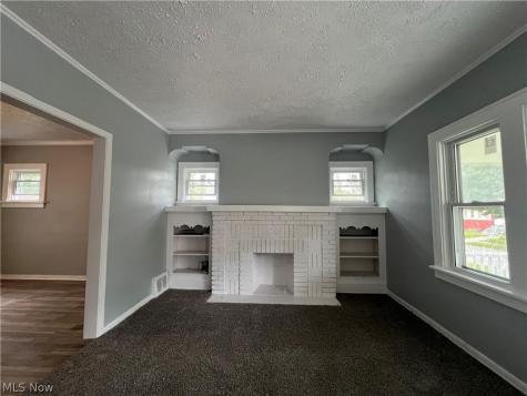11312 Dove Avenue Cleveland OH 44105