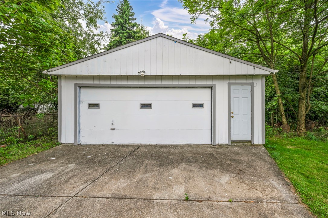 11312 Dove Avenue Cleveland OH 44105