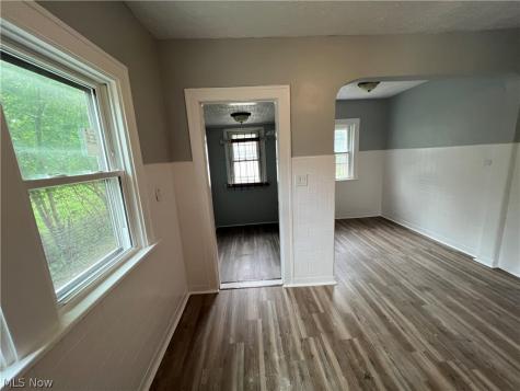 11312 Dove Avenue Cleveland OH 44105