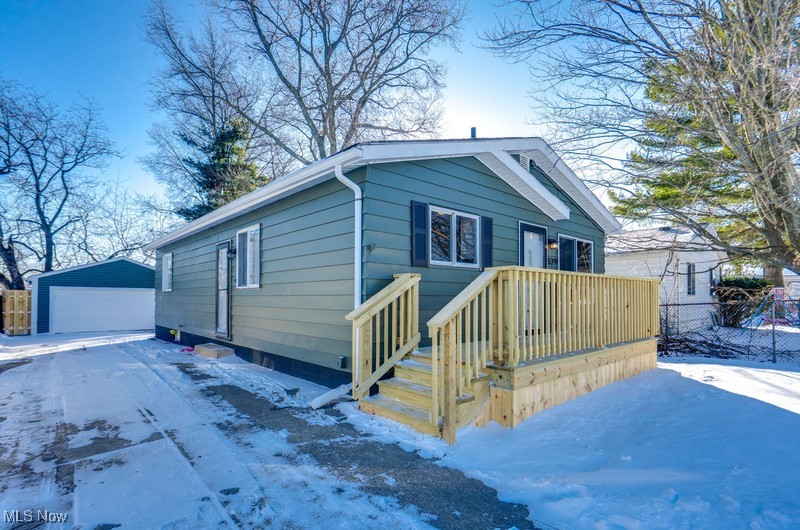 529 Anderson Avenue Akron OH 44306