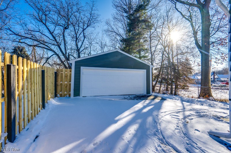 529 Anderson Avenue Akron OH 44306