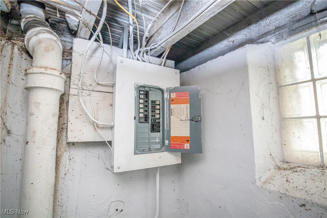 13605 Garden Road East Cleveland OH 44112