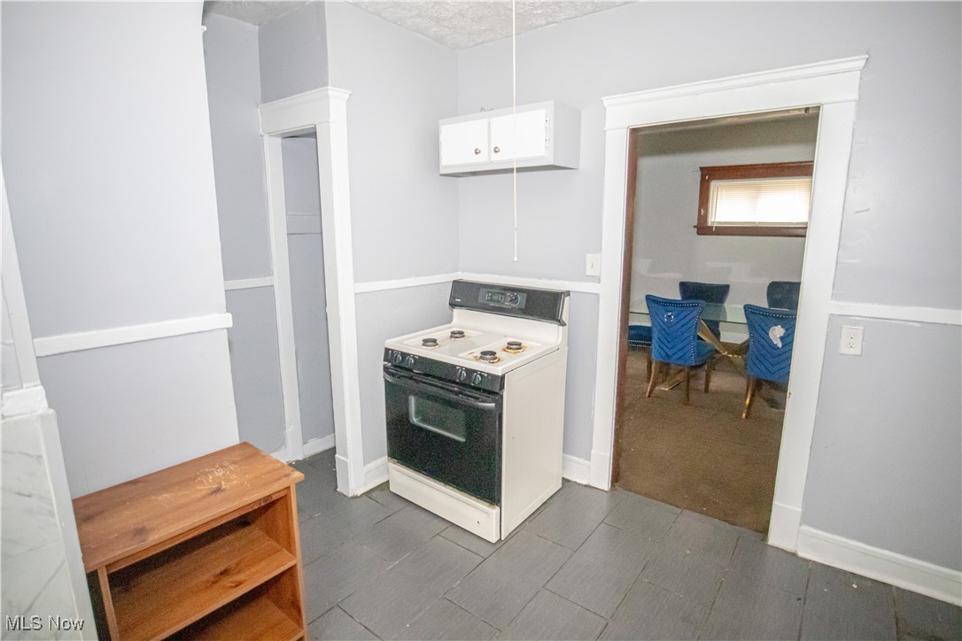 13605 Garden Road East Cleveland OH 44112