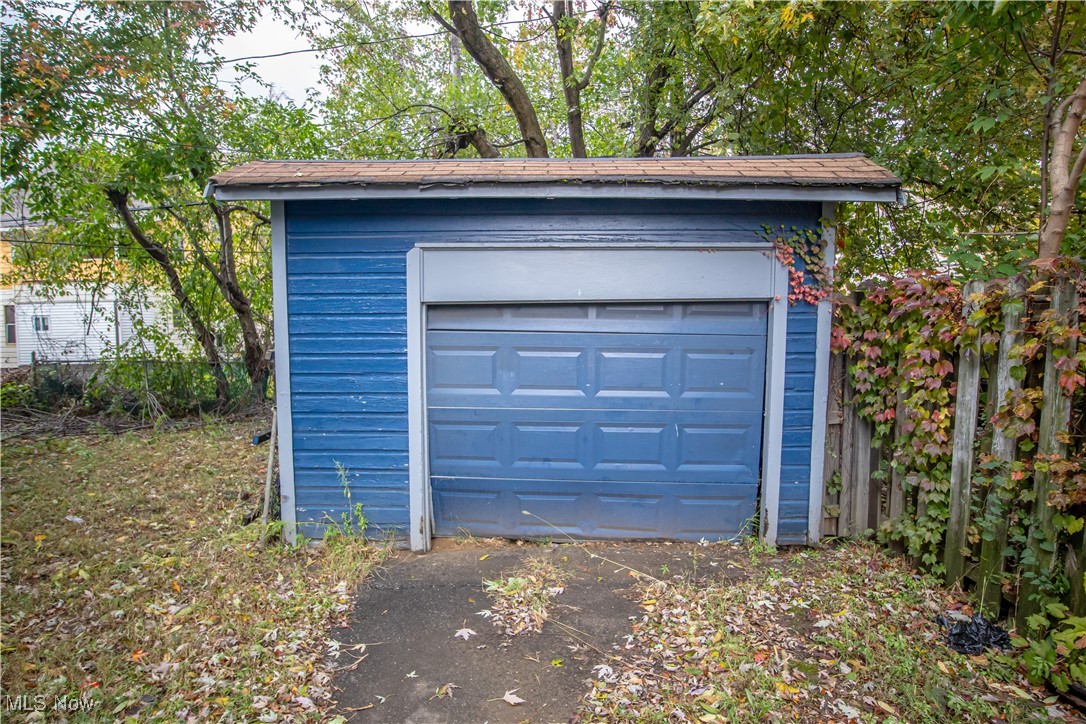 13605 Garden Road East Cleveland OH 44112