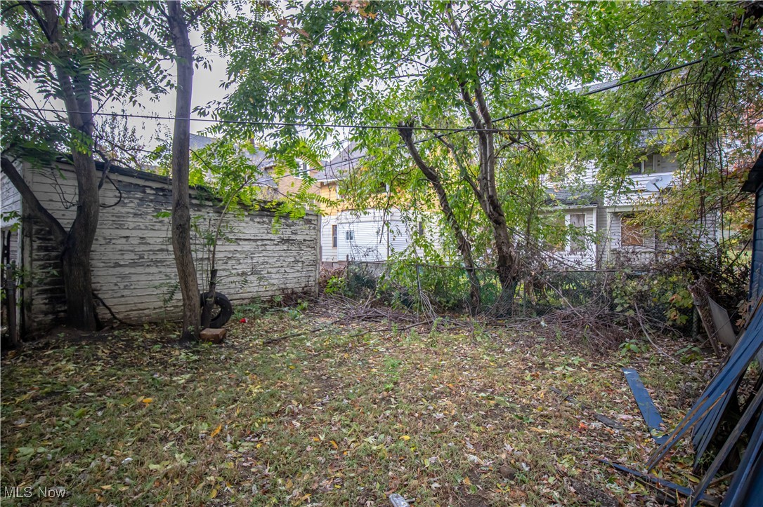 13605 Garden Road East Cleveland OH 44112