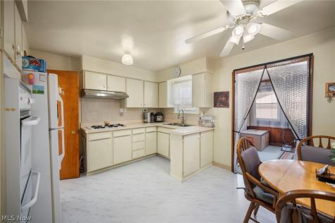 13019 Darlington Avenue Garfield Heights OH 44125