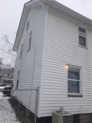 173 Clarencedale Avenue Youngstown OH 44512