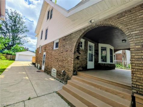 3270 Yorkshire Road Cleveland Heights OH 44118