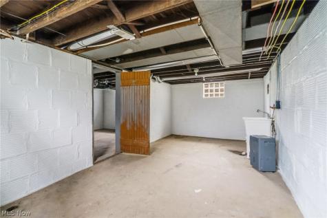 324 E Line Street Minerva OH 44657