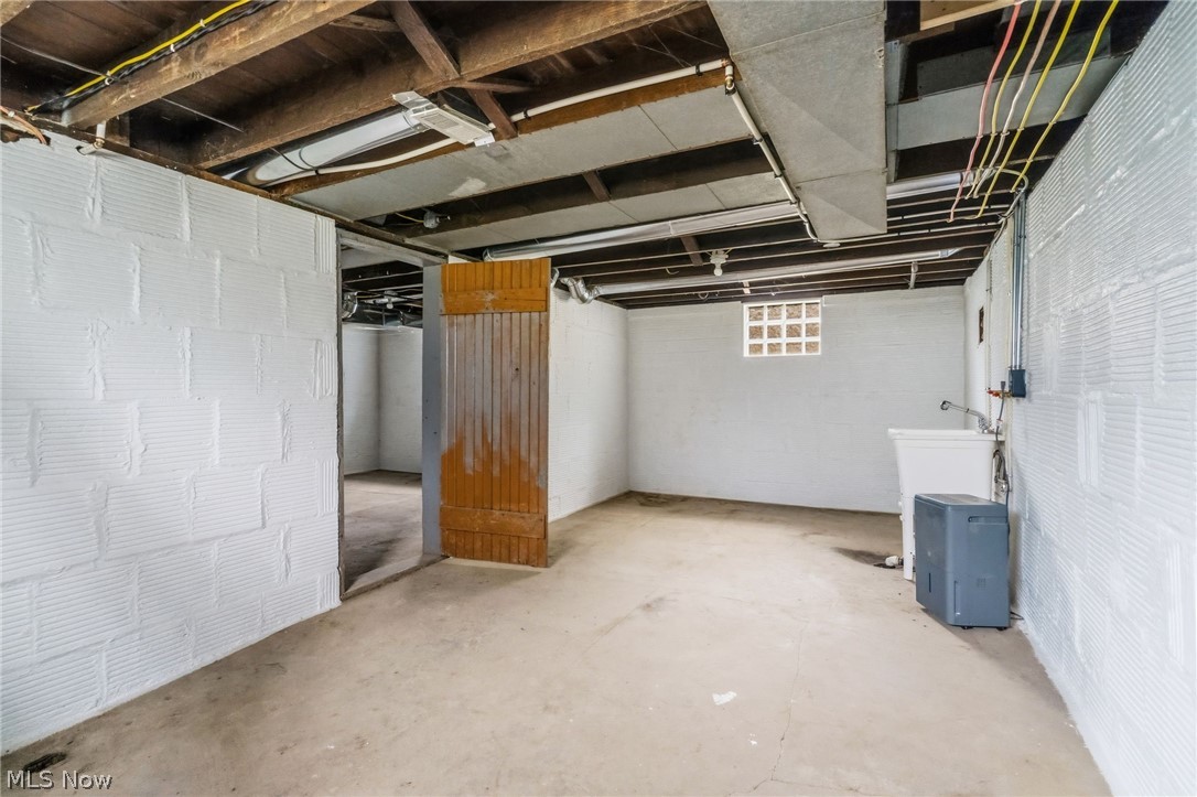 324 E Line Street Minerva OH 44657