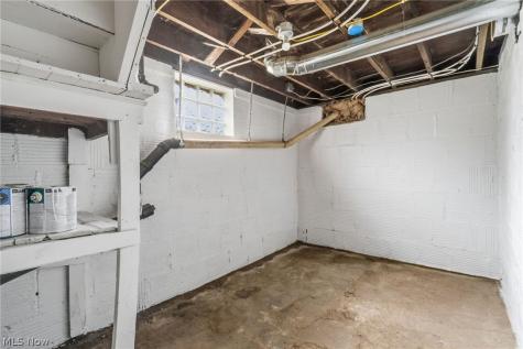 324 E Line Street Minerva OH 44657