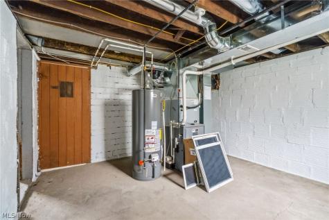324 E Line Street Minerva OH 44657