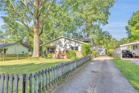 5290 Wellesley Avenue North Olmsted OH 44070