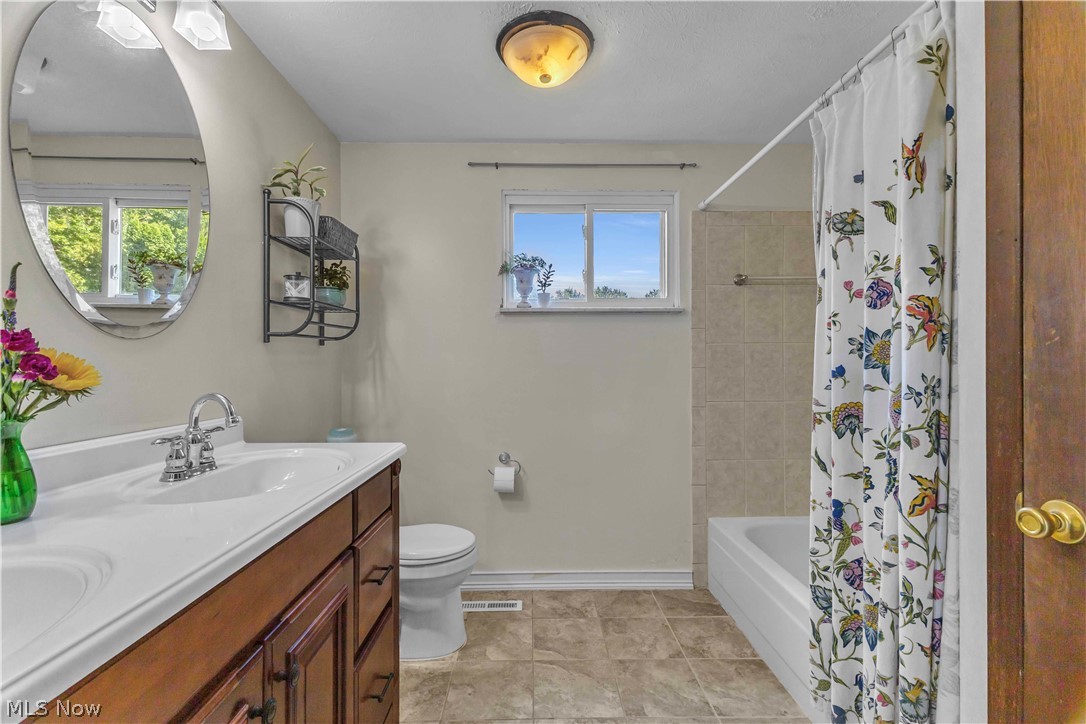 5290 Wellesley Avenue North Olmsted OH 44070