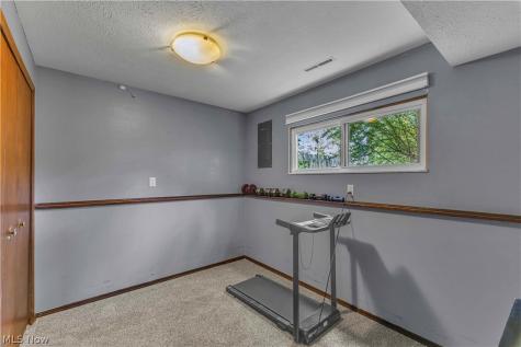 5290 Wellesley Avenue North Olmsted OH 44070