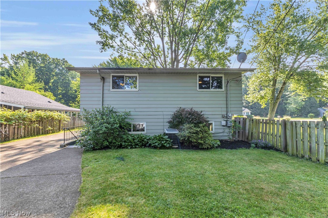 5290 Wellesley Avenue North Olmsted OH 44070