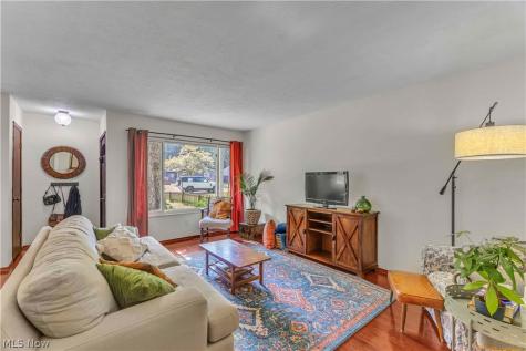5290 Wellesley Avenue North Olmsted OH 44070