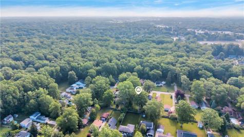 5290 Wellesley Avenue North Olmsted OH 44070