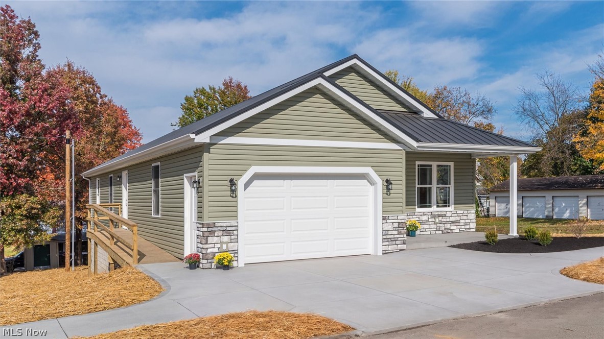 1205 Gomber Avenue Cambridge OH 43725